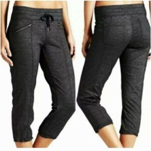 Athleta Quest Metro Slouch Capri Jogger Heather In Black Size S